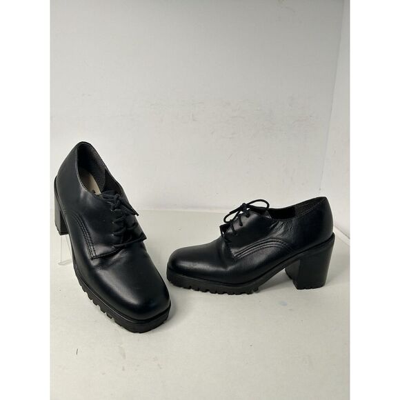 Wild Pair Womens  Lace Up Oxford  Sz 8B Black‎ Chunky Heel Leather - Picture 1 of 7